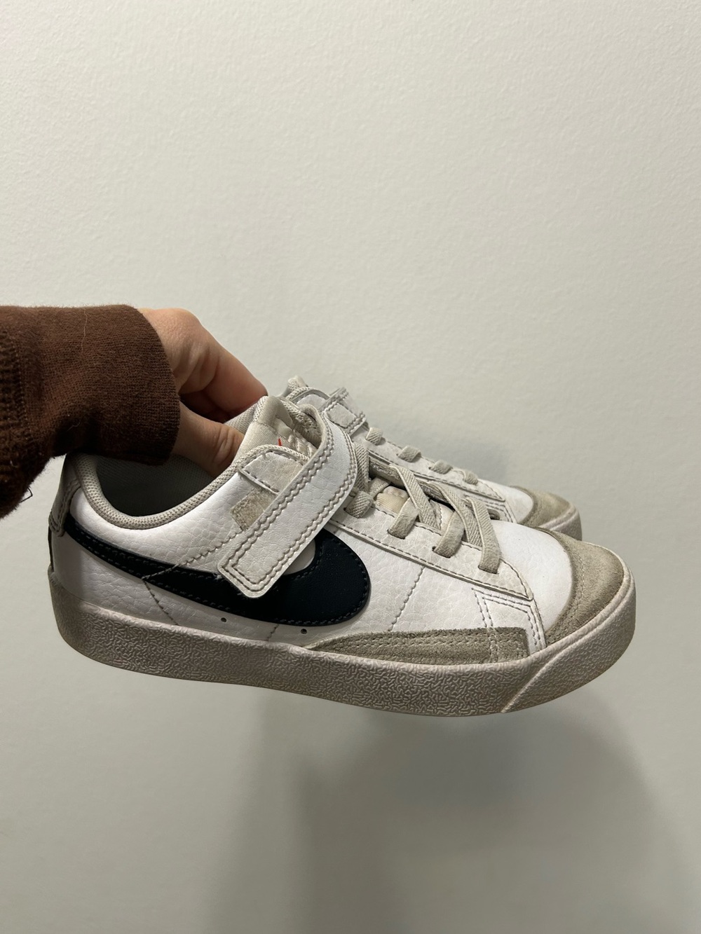 Nike Kids' White and Black Low-Top Velcro Sneakers